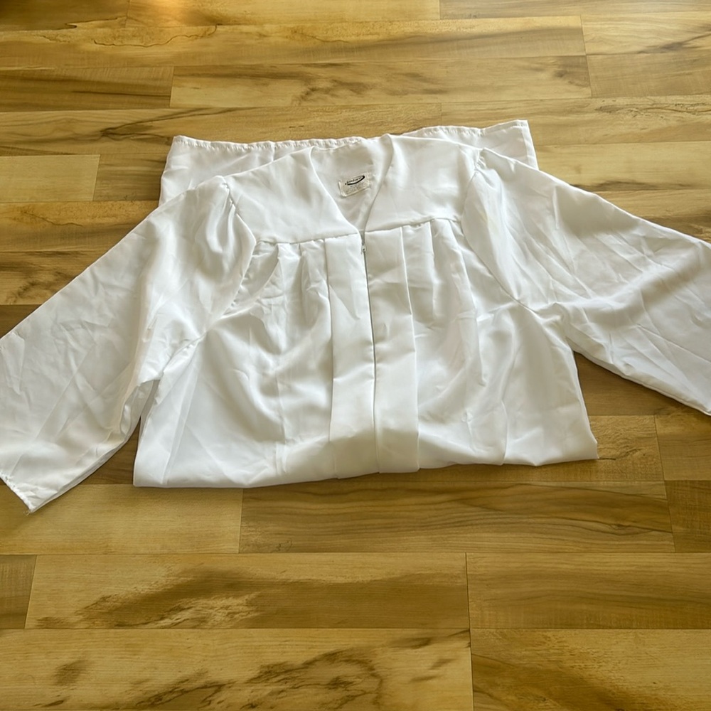 Graduation gown